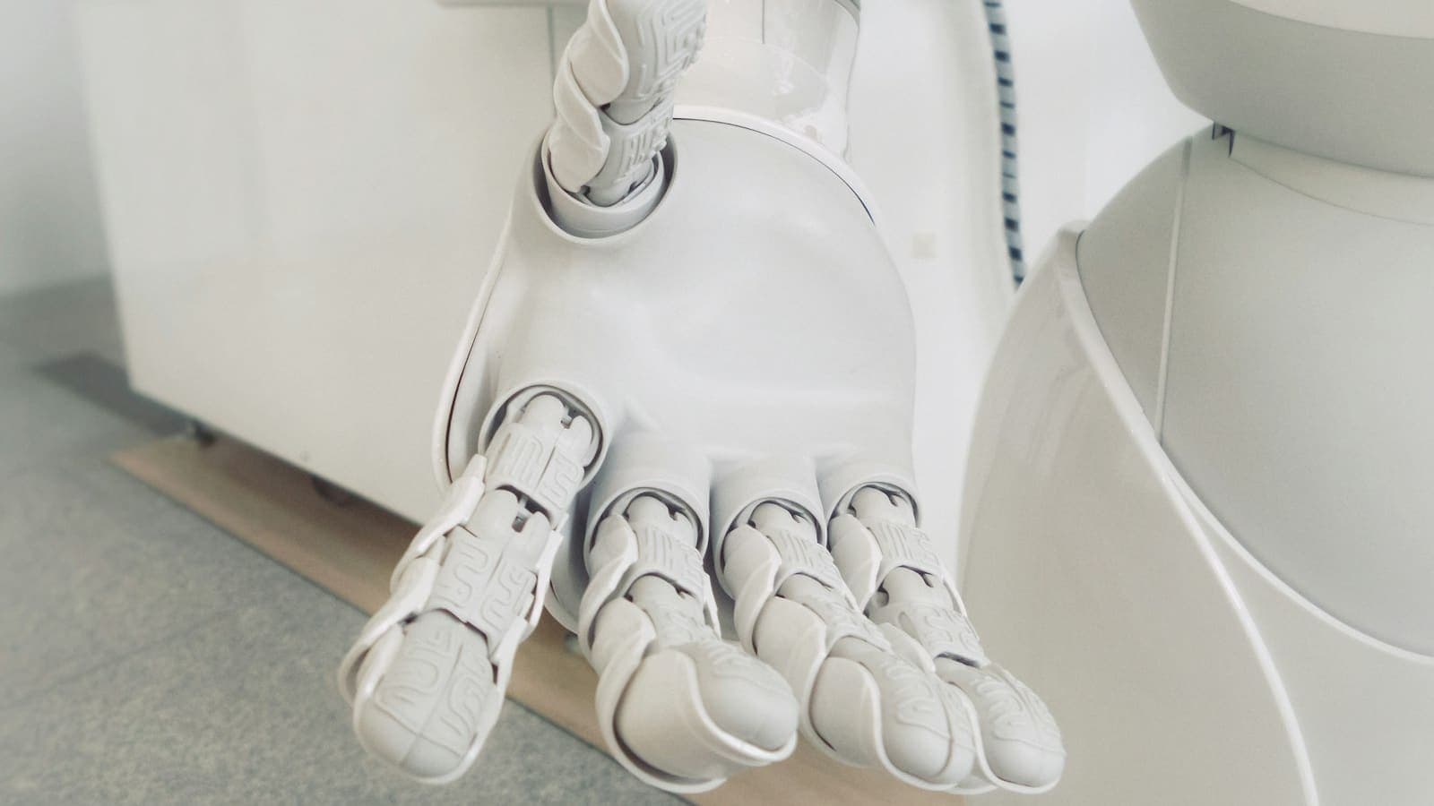 AI chatbot cho phòng khám nên trả lời gì và không nên trả lời gì?