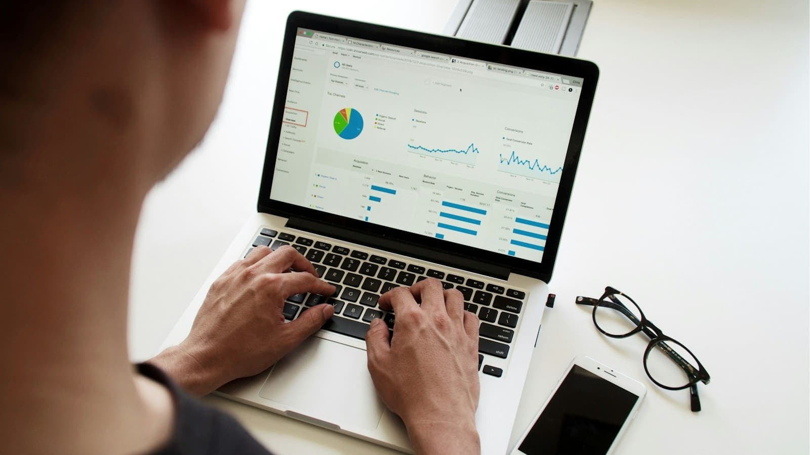 AI Agent hỗ trợ dự báo sales pipeline: Có chính xác không?