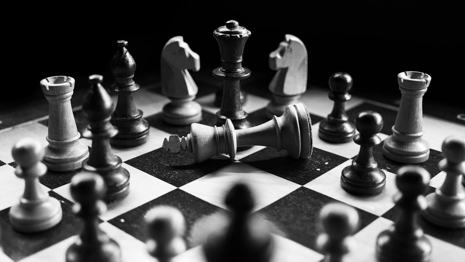 AI Agent hỗ trợ quản lý danh mục rủi ro doanh nghiệp ra sao?