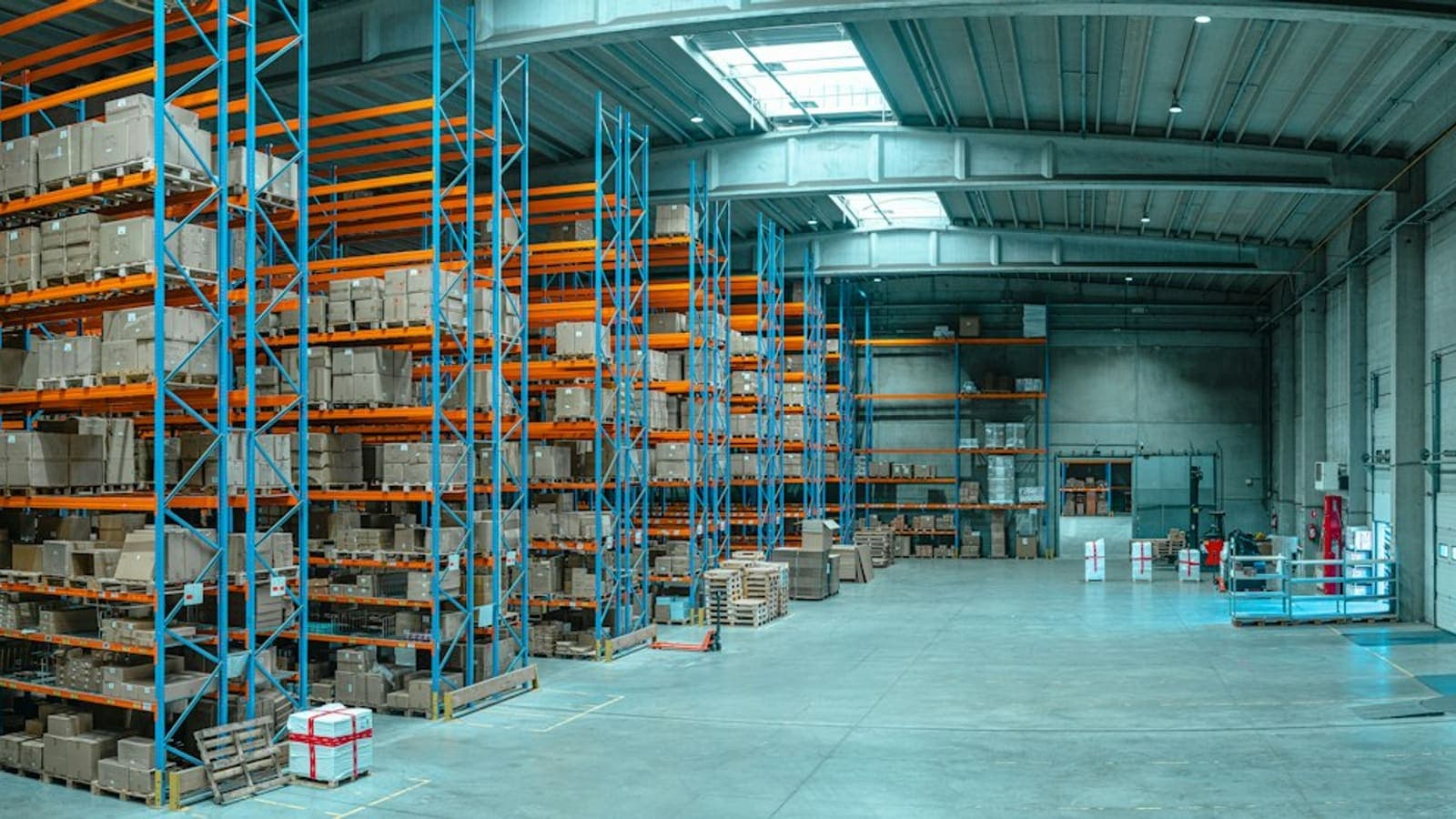 AI so sánh báo giá nhà cung cấp: Cách chuẩn hóa giá, thuế và điều kiện giao hàng