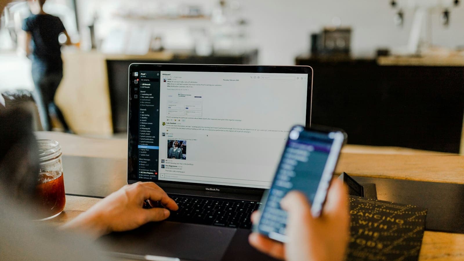 Xây dựng cổng tự phục vụ cho khách hàng có AI Agent: cần thiết kế những gì?