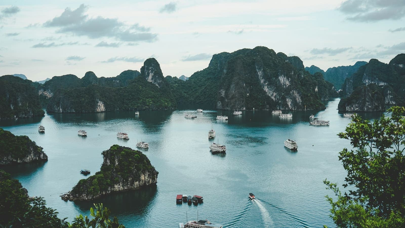 AI Agent hỗ trợ khách du lịch lập hành trình nhưng không hứa sai