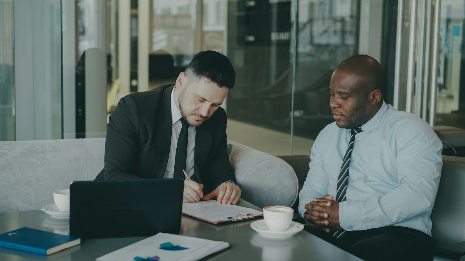 Cách đánh giá nhà cung cấp giải pháp AI Agent trước khi ký hợp đồng