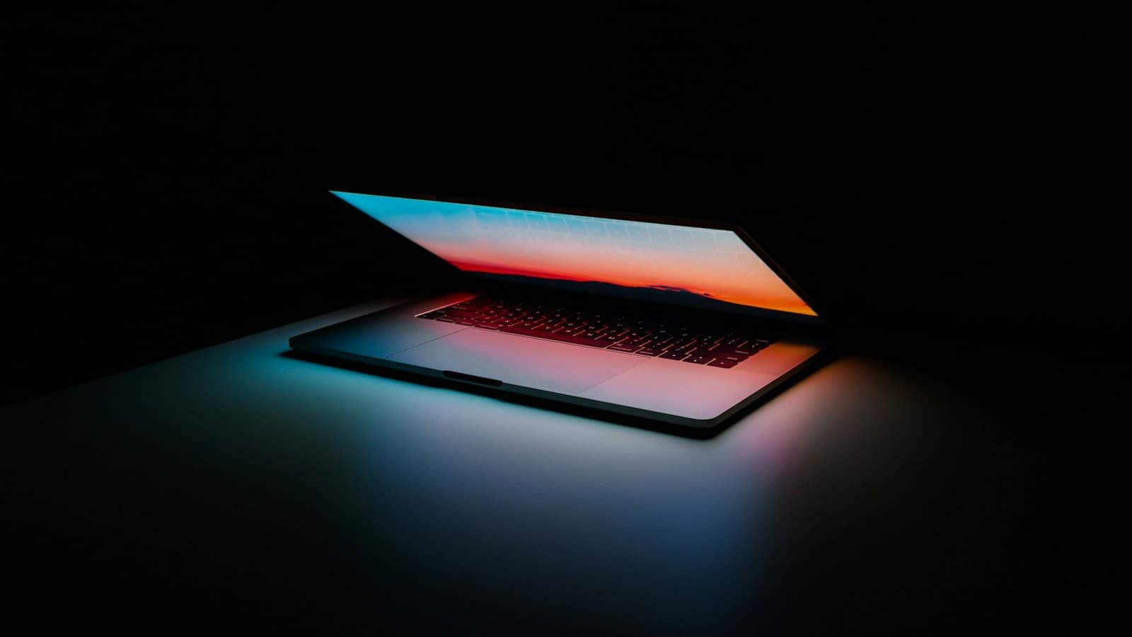 Shadow AI là gì và doanh nghiệp nên kiểm soát ra sao?